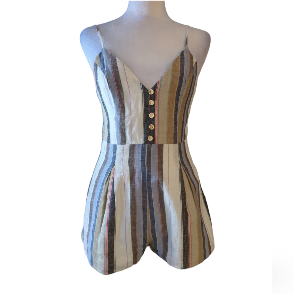 Blue Blush Romper size S with line
